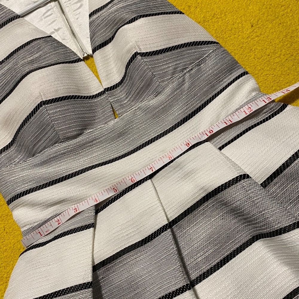 HOST PICK! NWOT. Gray/ White Dress - Picture 14 of 16